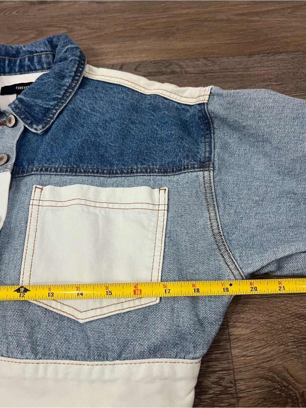 Forever 21 Two-Tone Patchwork Cropped Denim Jacket - Blue & Light Blue/A455 - Picture 5 of 5